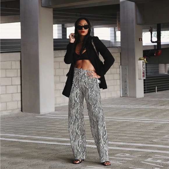 Zebra Faux Leather Pants - Picture 9 of 11